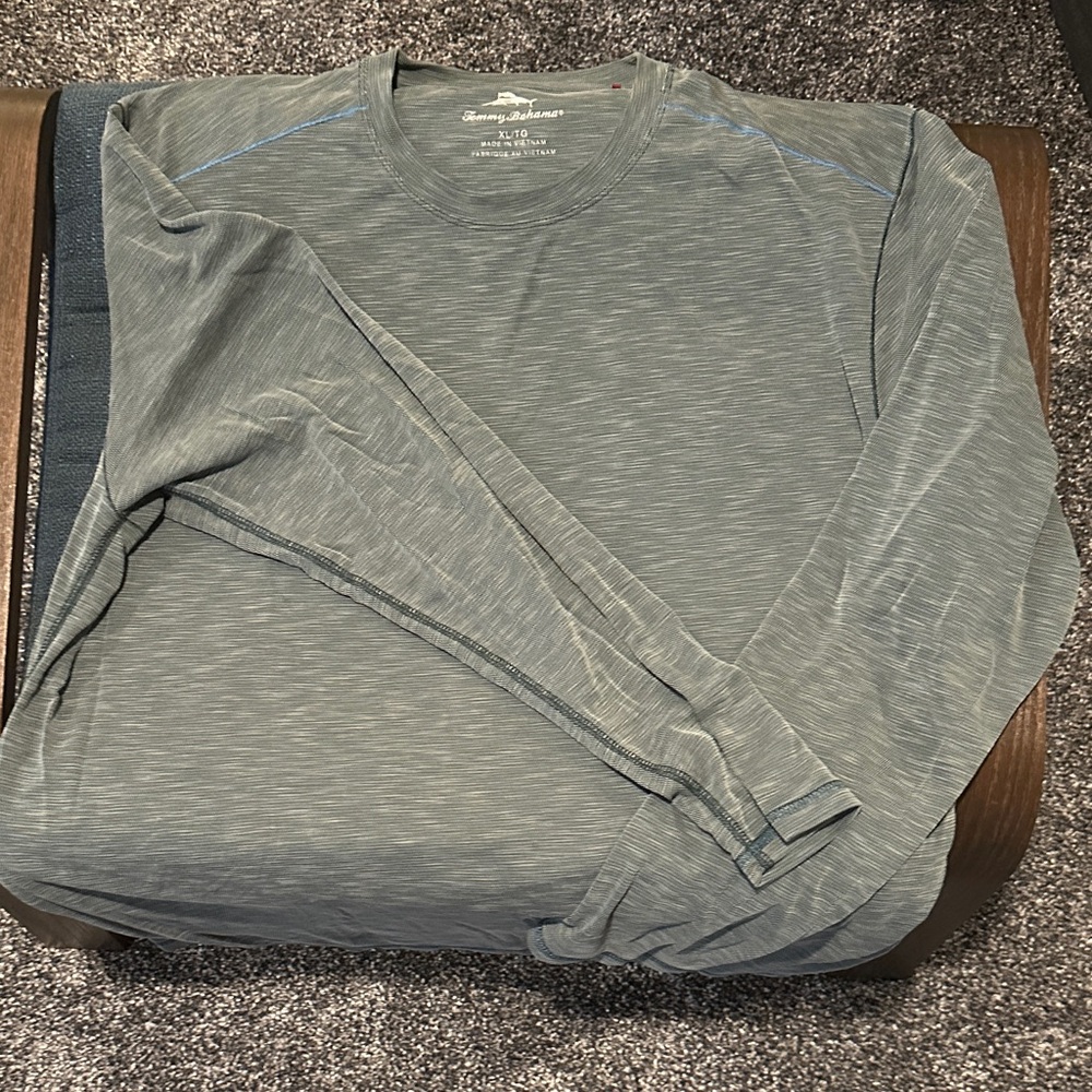 Tommy Bahama Men's Green Long Sleeve shirt
